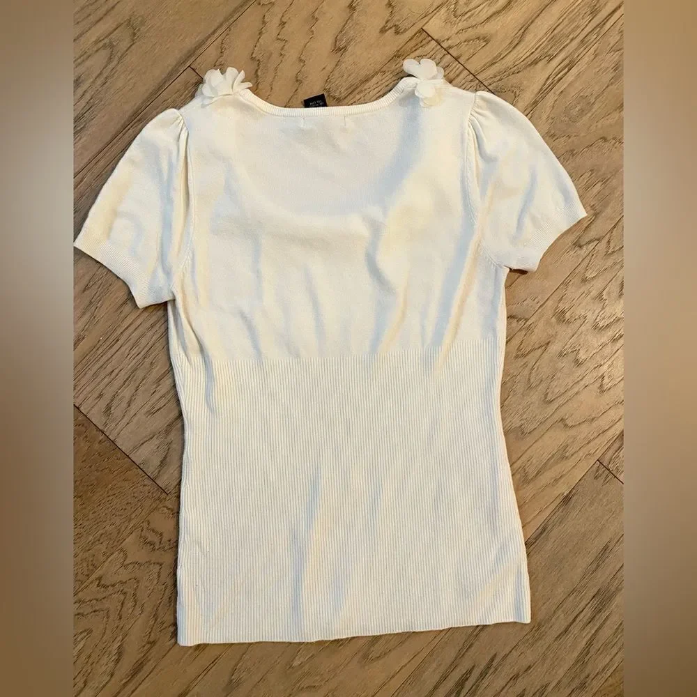 Audrey & Grace Floral Short Sleeve Top - Picture 2 of 5